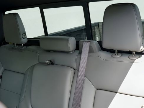New 2026 GMC Sierra 1500 SLT AWD/4WD image 21