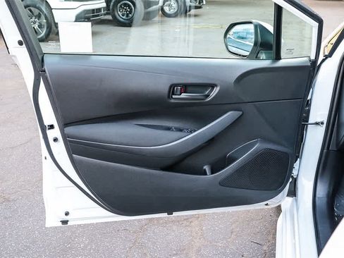 Used 2023 Toyota Corolla LE image 21