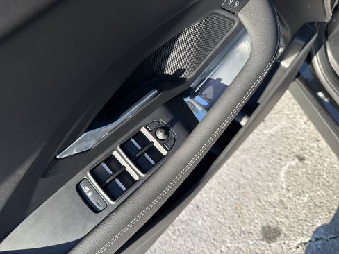 Used 2024 Jaguar E-PACE R-Dynamic SE image 16