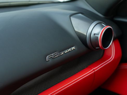 Used 2022 Ferrari F8 Tributo RWD image 51
