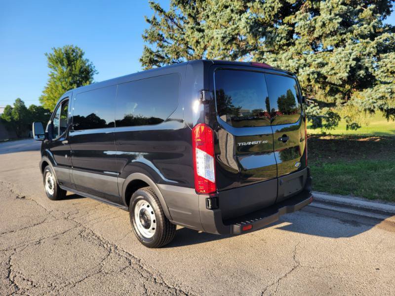 Used 2019 Ford Transit 150 XL RWD image 3