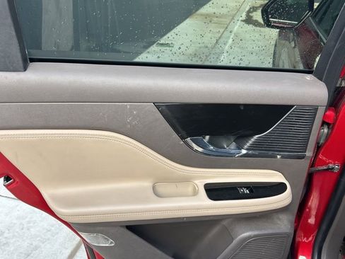 Used 2020 Lincoln Corsair FWD w/ Equipment Group 101A image 12