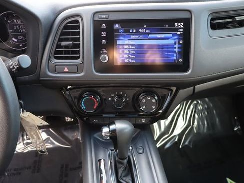 Used 2022 Honda HR-V Sport image 32