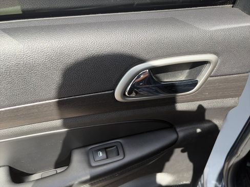Used 2018 Jeep Grand Cherokee Altitude AWD/4WD image 37