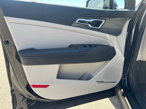 Used 2023 Kia Sportage EX image 10