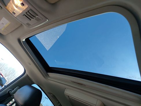 Used 2013 GMC Yukon Denali image 32