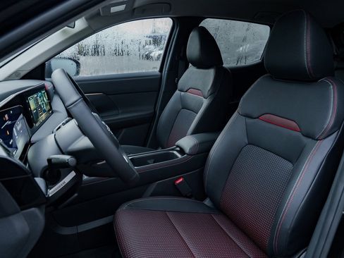 New 2026 Nissan Kicks SR image 19