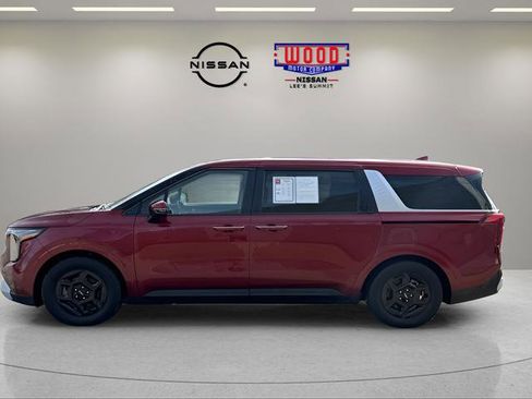 Used 2025 Kia Carnival image 6