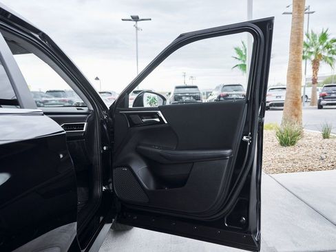 Used 2025 Mitsubishi Outlander ES image 14