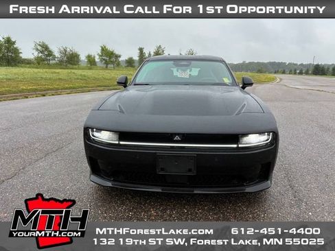 Used 2024 Dodge Charger Daytona Scat Pack w/ Plus Group AWD/4WD image 3