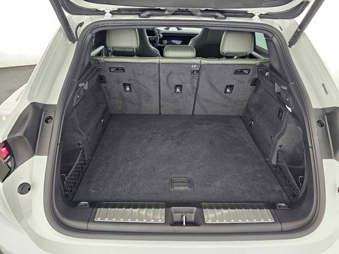 Used 2024 Porsche Macan 4 Electric image 14