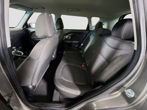 Used 2018 Kia Soul image 23