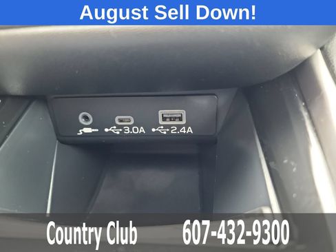 Used 2025 Subaru Outback Limited AWD/4WD image 16