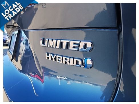 Used 2021 Toyota Venza Limited image 12