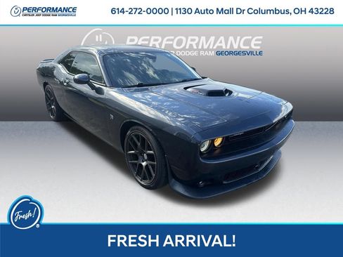 Used 2016 Dodge Challenger R/T Scat Pack RWD image 1