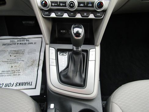 Used 2019 Hyundai Elantra Value Edition image 25