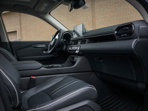 New 2025 Honda Pilot Elite image 10