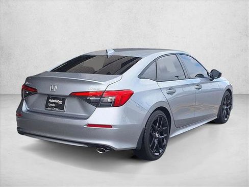 Used 2023 Honda Civic Sport image 5