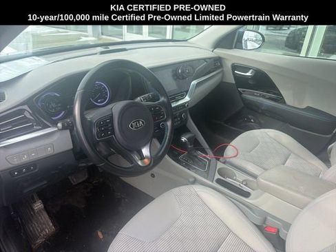 Certified 2020 Kia Niro LXS image 11