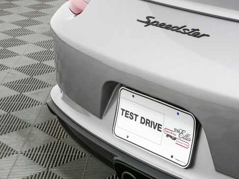 Certified 2019 Porsche 911 Speedster image 36