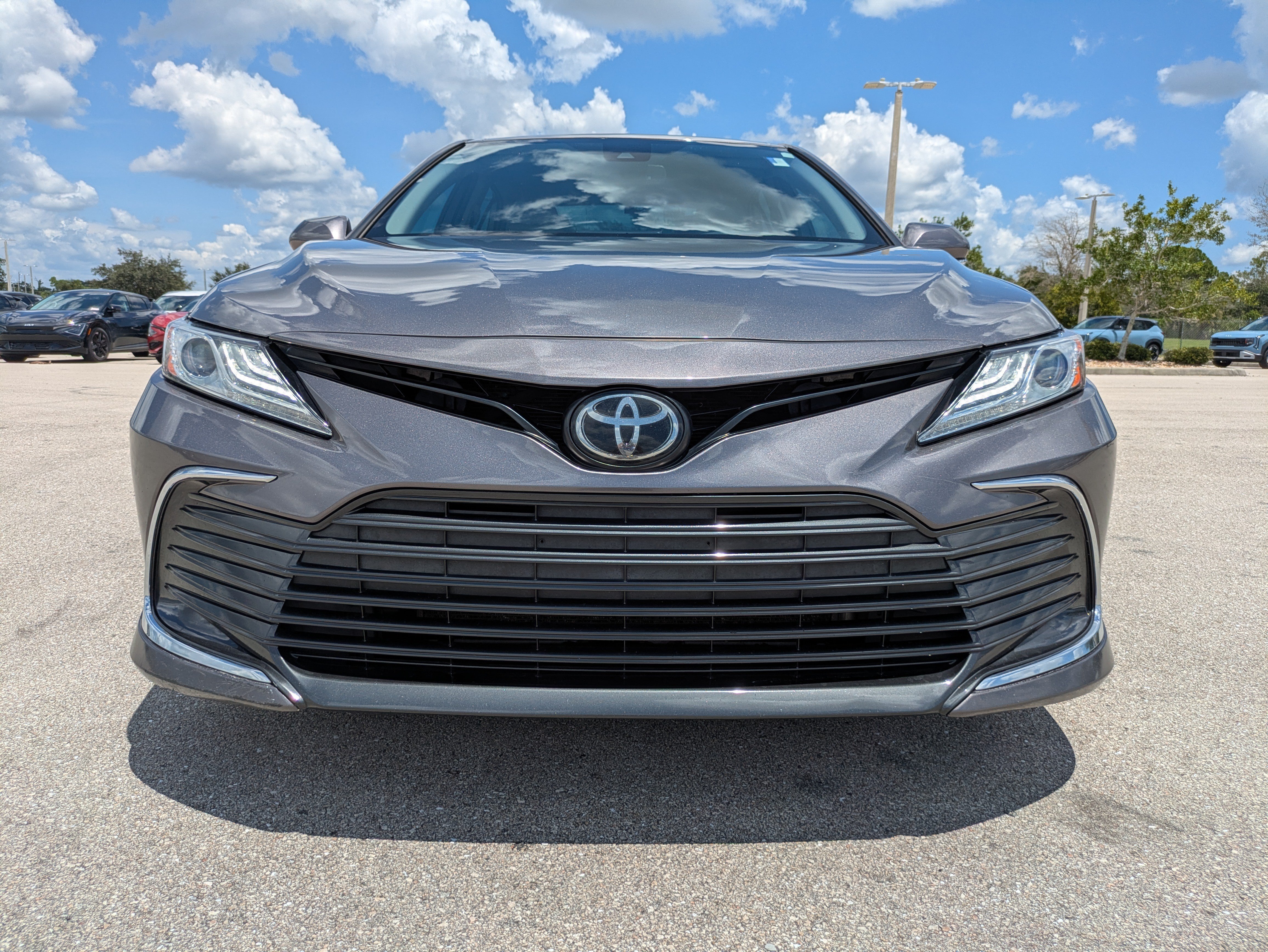 Used 2023 Toyota Camry XLE AWD/4WD image 9