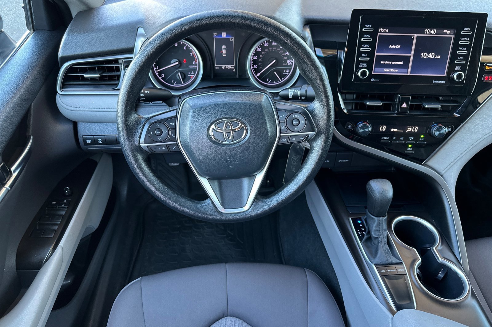 Used 2022 Toyota Camry LE FWD image 14