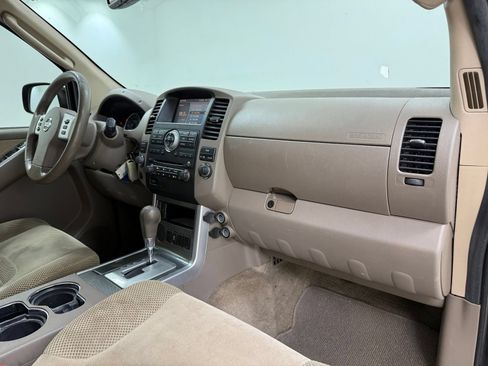 Used 2012 Nissan Pathfinder SV RWD image 23