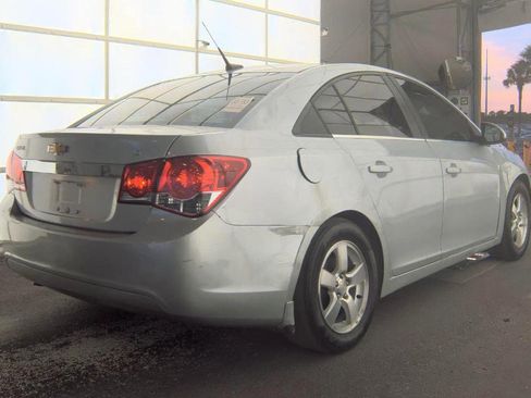 Used 2013 Chevrolet Cruze LT FWD image 4