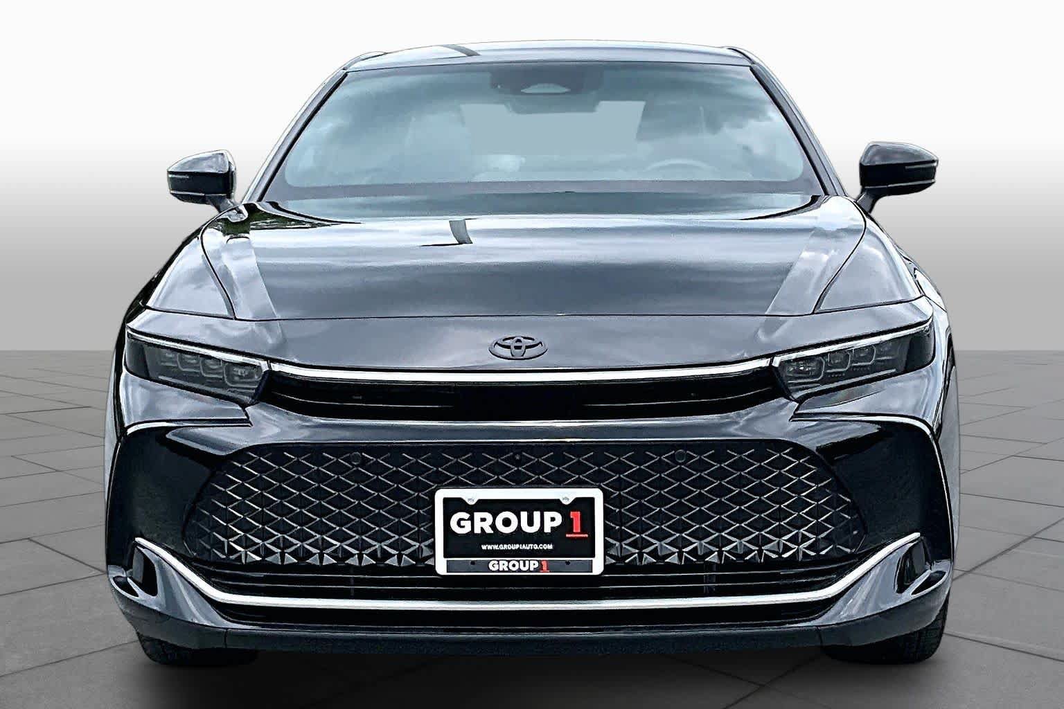 Used 2024 Toyota Crown Platinum AWD/4WD image 4