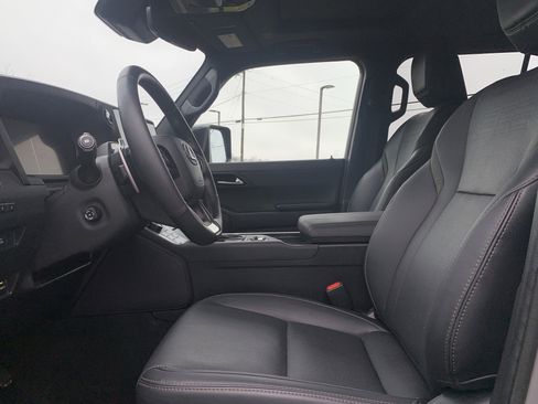 Certified 2025 Lexus GX 550 image 16