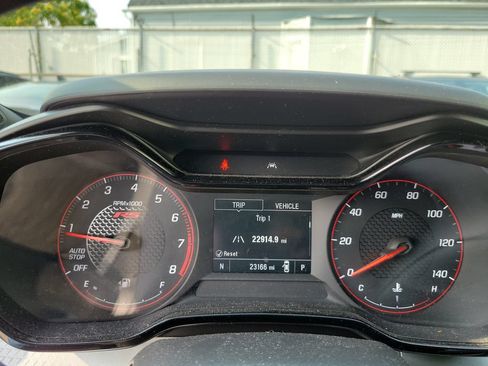 Used 2025 Chevrolet Trax RS w/ Driver Confidence Package FWD image 21