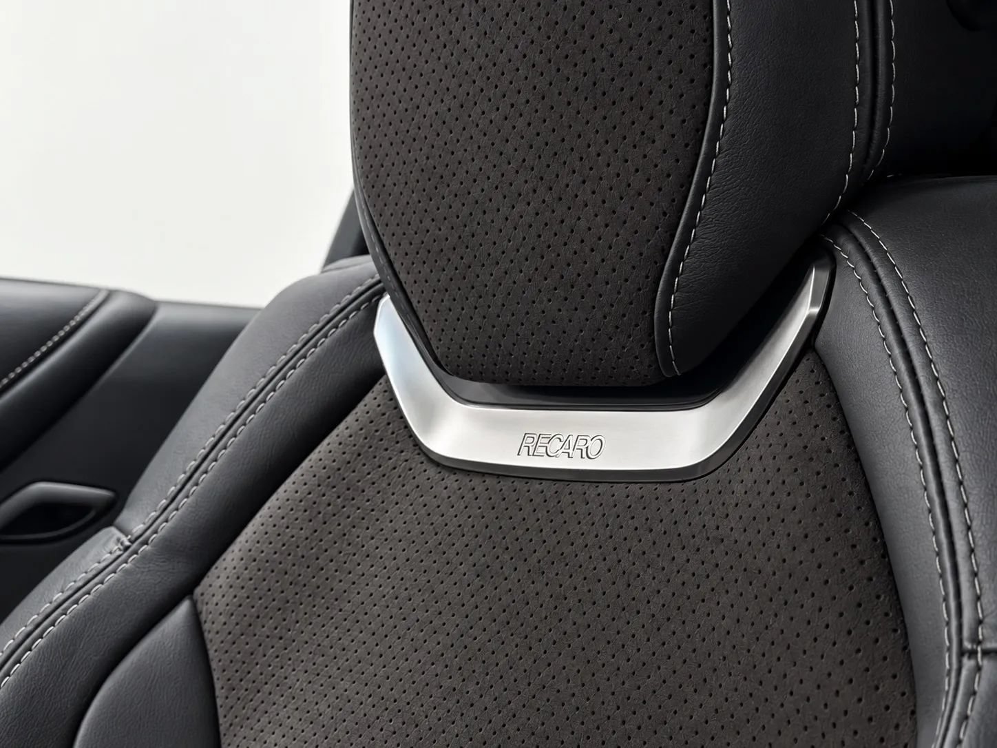 Used 2018 Chevrolet Camaro SS RWD image 42