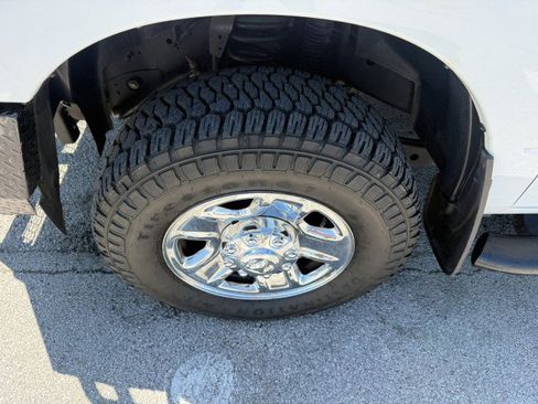 Used 2022 RAM 2500 Tradesman w/ Chrome Appearance Group AWD/4WD image 14
