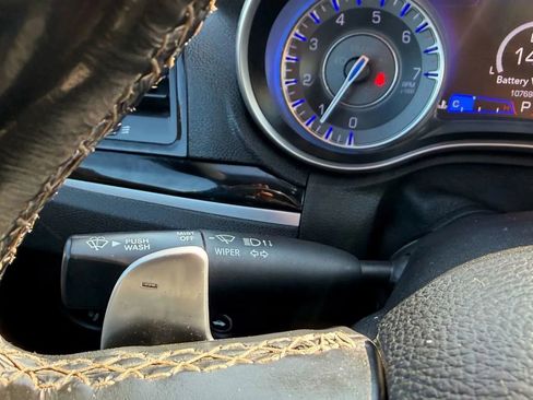 Used 2021 Chrysler 300 S image 32