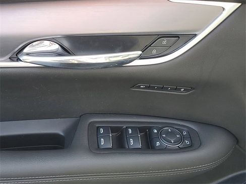 Used 2024 Cadillac XT6 Luxury w/ LPO, Floor Liner Package image 12