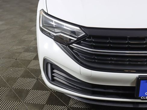 Used 2023 Volkswagen Jetta Sport image 10