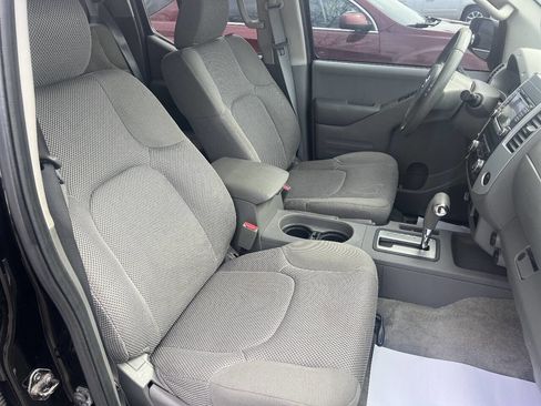 Used 2016 Nissan Frontier SV image 13