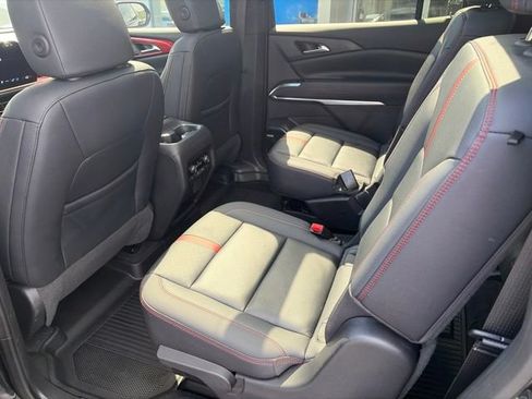 Used 2024 Chevrolet Traverse RS AWD/4WD image 5