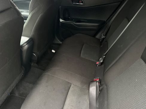 Used 2019 Toyota C-HR LE FWD image 5