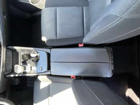 Used 2025 Nissan Rogue SV image 24