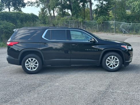 Used 2021 Chevrolet Traverse LT AWD/4WD image 8