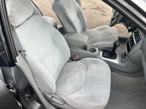 Used 2003 Mitsubishi Galant ES image 26