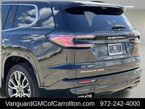 New 2026 GMC Acadia Denali Ultimate w/ LPO, Floor Liner Package AWD/4WD image 7