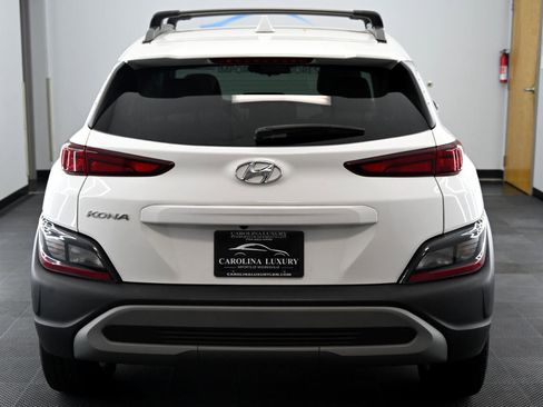 Used 2022 Hyundai Kona SEL image 3