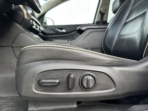 Used 2020 GMC Acadia Denali image 25