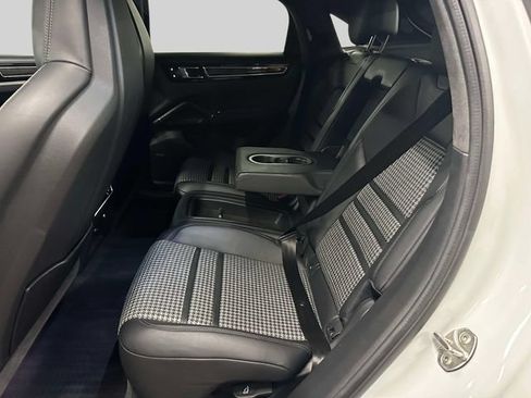Used 2022 Porsche Cayenne GTS AWD/4WD image 18