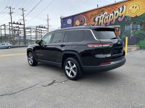 Certified 2023 Jeep Grand Cherokee L Limited w/ Luxury Tech Group II AWD/4WD image 3