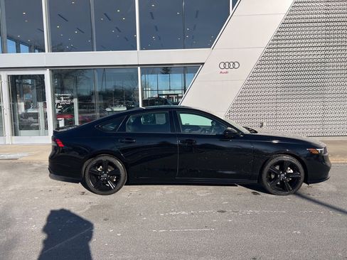 Used 2023 Honda Accord Sport image 18