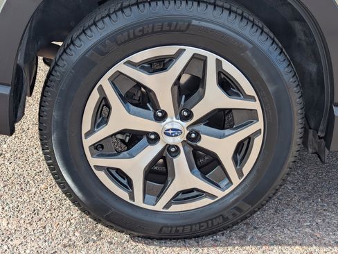 Used 2020 Subaru Forester Premium image 9