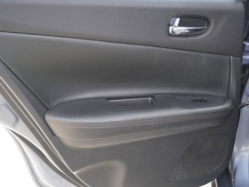 Used 2011 Nissan Maxima 3.5 SV w/ Cold Pkg FWD image 16
